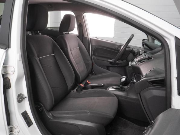 Ford Fiesta Mk6 Рестайлинг с пробегом 2016 года, цена 699 000 рублей, 218193 км, седан, Автокод Объявления
