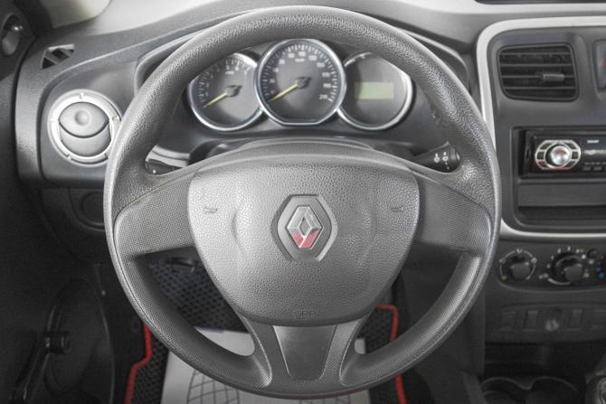 Renault Logan II с пробегом 2017 года, цена 599 000 рублей, 130000 км, седан, Автокод Объявления