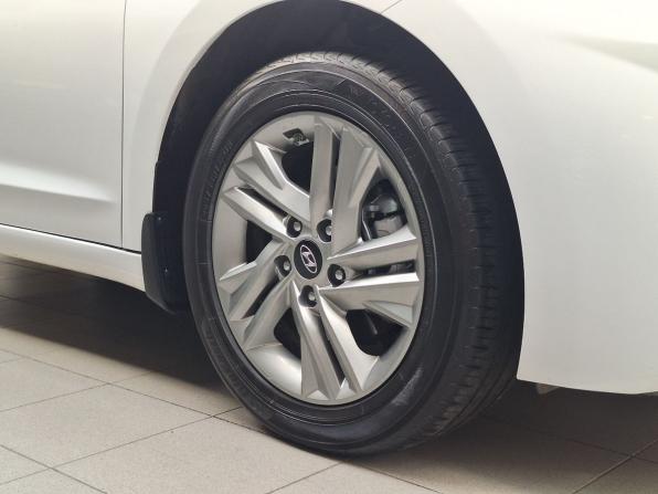Hyundai Elantra VI (AD) Рестайлинг с пробегом 2020 года, цена 1 585 000 рублей, 118279 км, седан, Автокод Объявления