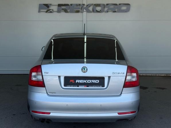 Skoda Octavia II (A5) Рестайлинг с пробегом 2013 года, цена 1 099 000 рублей, 169900 км, лифтбек, Автокод Объявления