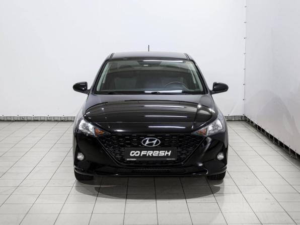 Hyundai Solaris II Рестайлинг с пробегом 2021 года, цена 1 659 000 рублей, 73191 км, седан, Автокод Объявления