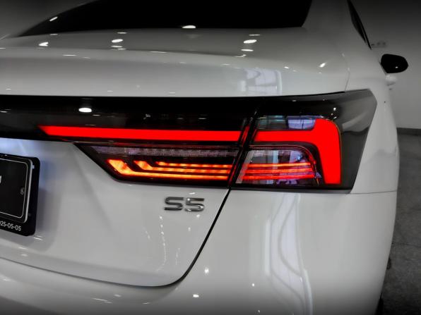 Omoda S5 с пробегом 2024 года, цена 1 665 000 рублей, 12594 км, седан, Автокод Объявления