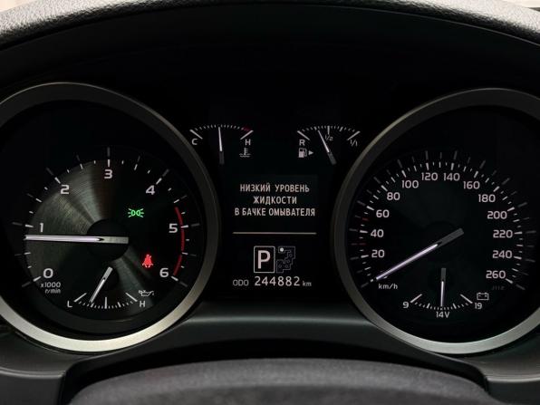 Toyota Land Cruiser 200 Series Рестайлинг 1 с пробегом 2013 года, цена 3 759 000 рублей, 244860 км, внедорожник, Автокод Объявления