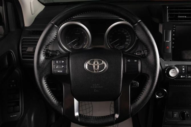 Toyota Land Cruiser Prado 150 Series Рестайлинг 1 с пробегом 2015 года, цена 3 199 000 рублей, 298000 км, внедорожник, Автокод Объявления