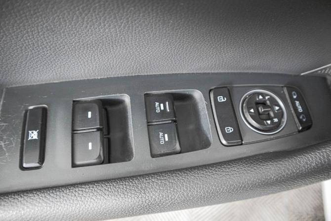 Hyundai Sonata VII (LF) Рестайлинг с пробегом 2018 года, цена 1 449 000 рублей, 175000 км, седан, Автокод Объявления