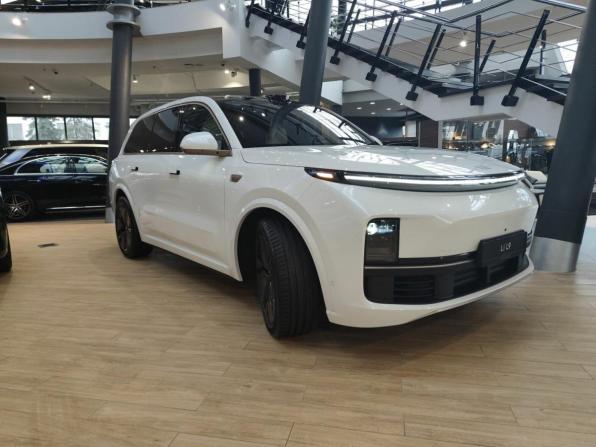 Новый Li Auto (Lixiang) L9 I Рестайлинг 2025 года, цена 11 990 000 рублей, внедорожник, Автокод Объявления