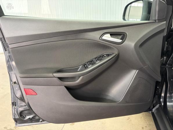Ford Focus III с пробегом 2011 года, цена 897 000 рублей, 162350 км, хэтчбек, Автокод Объявления