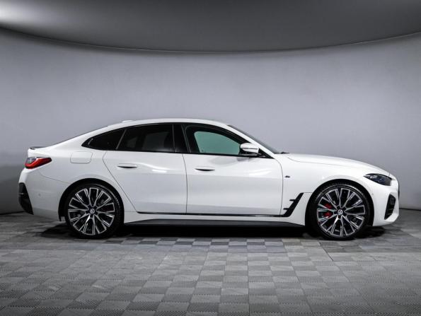 BMW 4 серии G22 G23 G26 с пробегом 2022 года, цена 5 668 830 рублей, 65496 км, лифтбек, Автокод Объявления