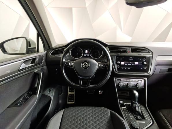 Volkswagen Tiguan II с пробегом 2018 года, цена 1 955 000 рублей, 180000 км, внедорожник, Автокод Объявления