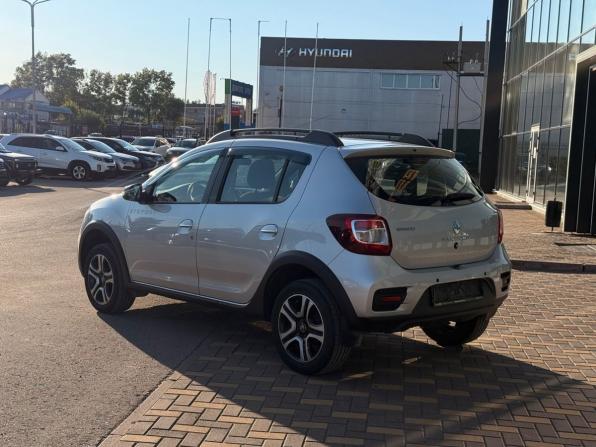 Renault Sandero II Рестайлинг с пробегом 2018 года, цена 1 250 000 рублей, 73000 км, хэтчбек, Автокод Объявления