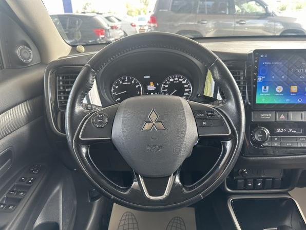 Mitsubishi Outlander III Рестайлинг 2 с пробегом 2017 года, цена 1 690 000 рублей, 156200 км, внедорожник, Автокод Объявления