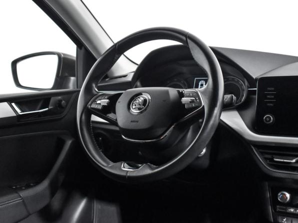 Skoda Rapid II с пробегом 2020 года, цена 1 565 000 рублей, 97000 км, лифтбек, Автокод Объявления