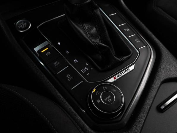 Volkswagen Tiguan II с пробегом 2017 года, цена 2 749 000 рублей, 131331 км, внедорожник, Автокод Объявления