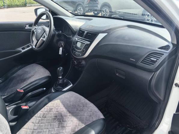 Hyundai Solaris I с пробегом 2012 года, цена 585 000 рублей, 171000 км, хэтчбек, Автокод Объявления