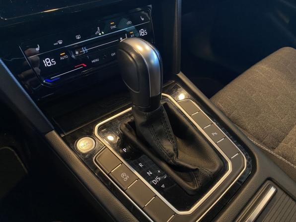Volkswagen Passat B8 Рестайлинг с пробегом 2023 года, цена 2 820 000 рублей, 64814 км, универсал, Автокод Объявления