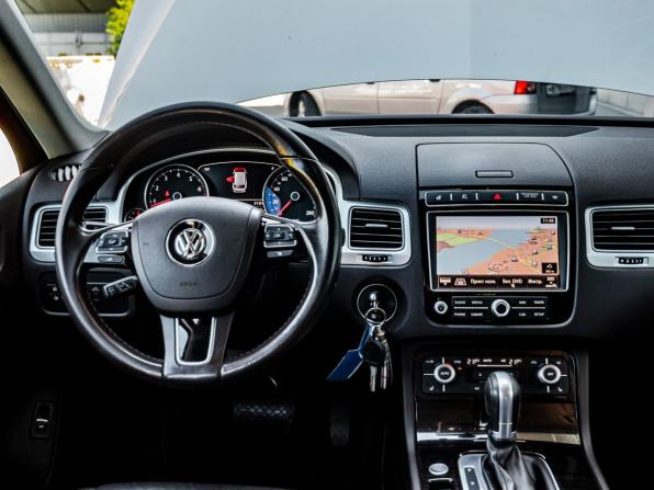 Volkswagen Touareg II Рестайлинг с пробегом 2016 года, цена 3 350 000 рублей, 92676 км, внедорожник, Автокод Объявления