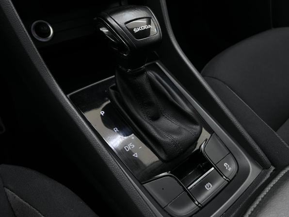 Skoda Karoq I с пробегом 2020 года, цена 1 990 000 рублей, 160121 км, внедорожник, Автокод Объявления