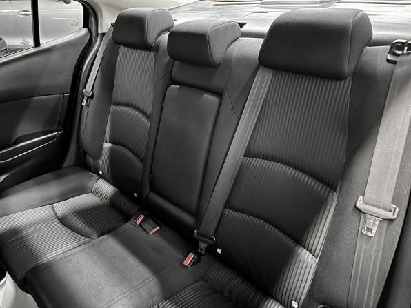 Mazda 3 III (BM) с пробегом 2014 года, цена 975 000 рублей, 232729 км, седан, Автокод Объявления