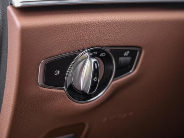 Mercedes-Benz E-Класс V (W213 S213 C238) Рестайлинг с пробегом 2021 года, цена 4 199 000 рублей, 70691 км, седан, Автокод Объявления