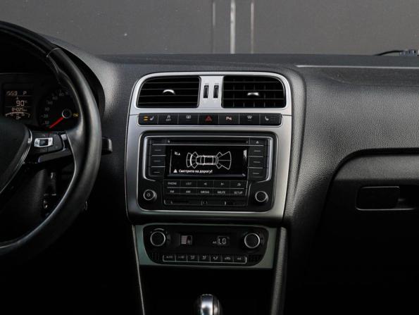 Volkswagen Polo V Рестайлинг с пробегом 2018 года, цена 1 749 000 рублей, 84023 км, седан, Автокод Объявления