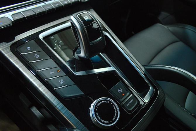 Geely Atlas Pro с пробегом 2023 года, цена 2 300 000 рублей, 12000 км, внедорожник, Автокод Объявления