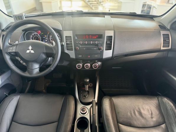 Mitsubishi Outlander II Рестайлинг с пробегом 2010 года, цена 1 100 000 рублей, 200000 км, внедорожник, Автокод Объявления