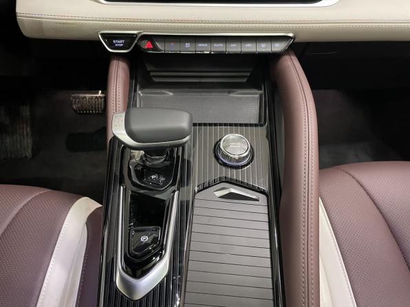 Geely Monjaro I с пробегом 2024 года, цена 3 850 000 рублей, 35 км, внедорожник, Автокод Объявления