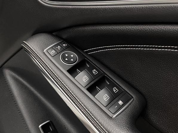 Mercedes-Benz CLA I (C117 X117) с пробегом 2015 года, цена 1 599 000 рублей, 53000 км, седан, Автокод Объявления