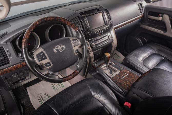 Toyota Land Cruiser 200 Series с пробегом 2011 года, цена 3 299 000 рублей, 268000 км, внедорожник, Автокод Объявления