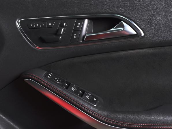 Mercedes-Benz CLA I (C117 X117) с пробегом 2015 года, цена 1 599 995 рублей, 54691 км, седан, Автокод Объявления
