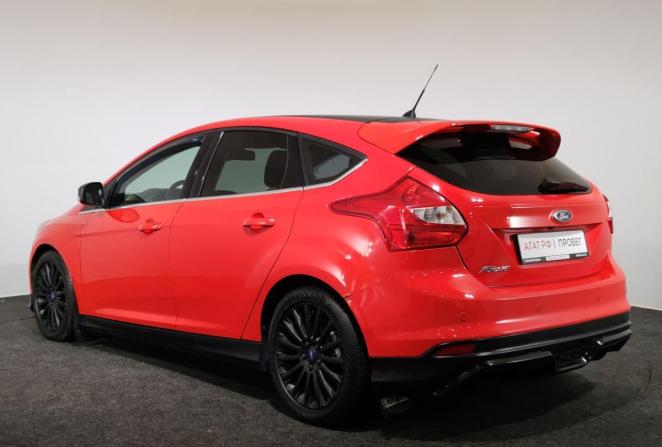 Ford Focus III с пробегом 2014 года, цена 870 000 рублей, 215088 км, хэтчбек, Автокод Объявления