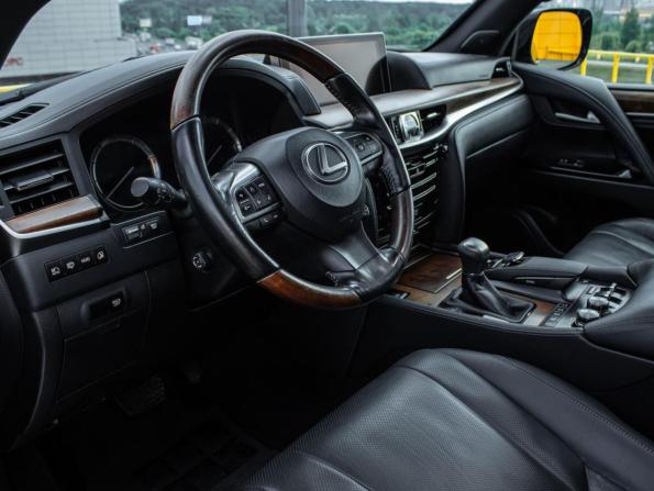 Lexus LX III Рестайлинг 2 с пробегом 2017 года, цена 8 598 000 рублей, 87222 км, внедорожник, Автокод Объявления