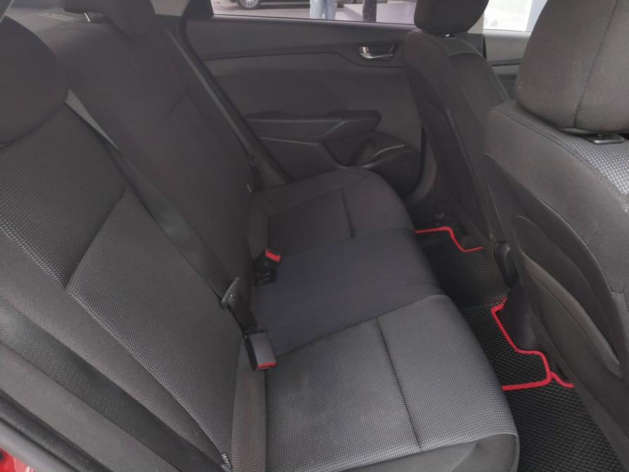 Hyundai Solaris II Санкт-Петербург  - изображение 18