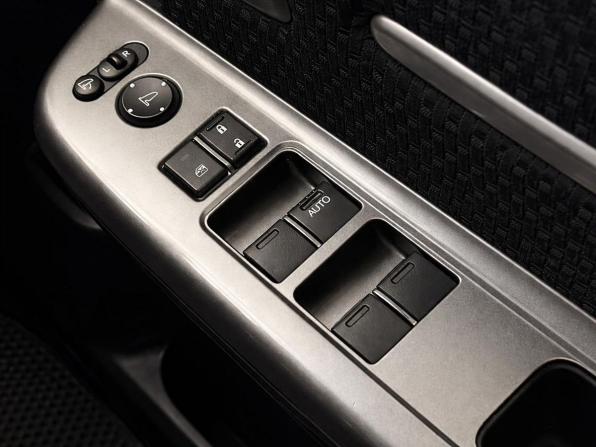 Honda Stepwgn V Рестайлинг с пробегом 2017 года, цена 2 307 000 рублей, 120875 км, минивэн, Автокод Объявления