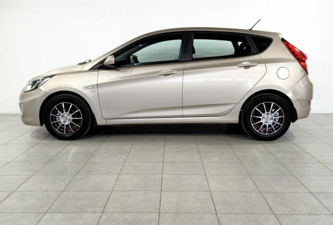 Hyundai Solaris I с пробегом 2013 года, цена 1 099 000 рублей, 73892 км, хэтчбек, Автокод Объявления