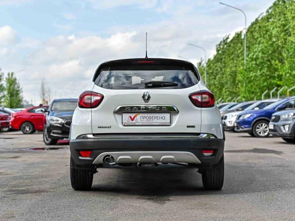 Renault Kaptur I с пробегом 2017 года, цена 1 199 000 рублей, 207612 км, внедорожник, Автокод Объявления