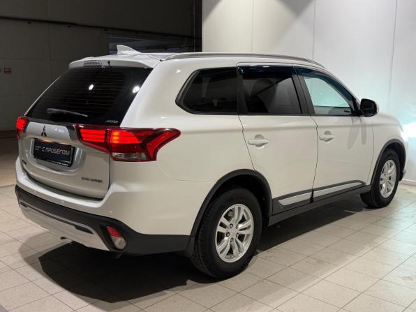 Mitsubishi Outlander III Рестайлинг 2 с пробегом 2017 года, цена 1 925 000 рублей, 161000 км, внедорожник, Автокод Объявления