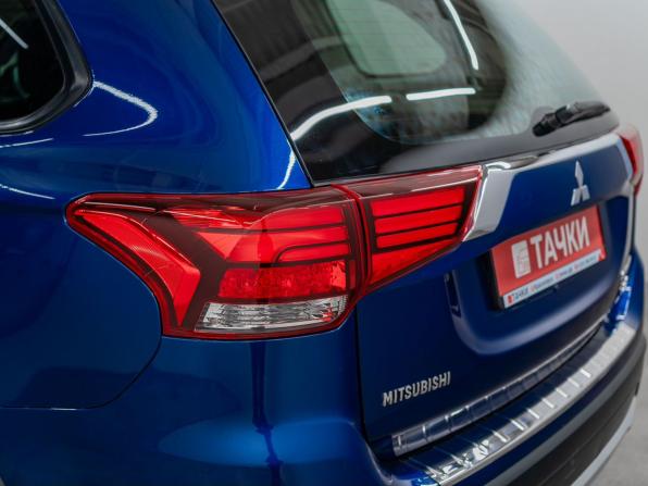 Mitsubishi Outlander III Рестайлинг 2 с пробегом 2015 года, цена 1 747 000 рублей, 172775 км, внедорожник, Автокод Объявления