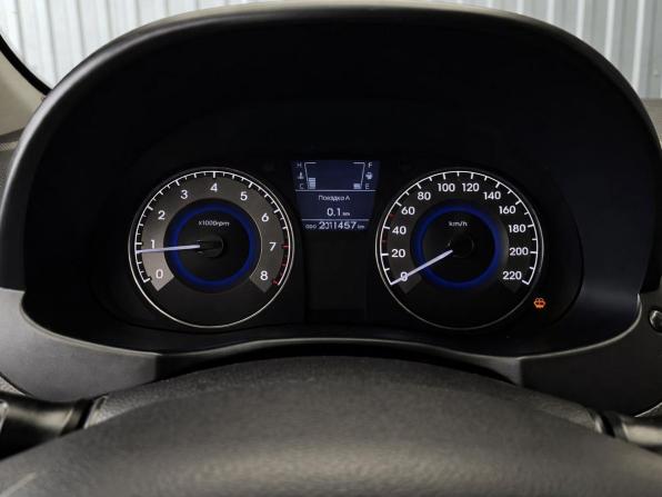 Hyundai Solaris I с пробегом 2014 года, цена 857 000 рублей, 201457 км, седан, Автокод Объявления