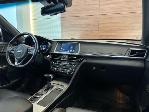 Kia Optima IV Рестайлинг с пробегом 2018 года, цена 2 149 990 рублей, 121254 км, седан, Автокод Объявления
