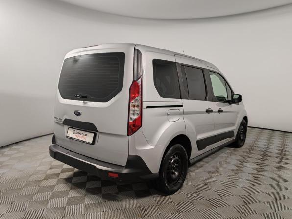 Ford Tourneo Connect II Рестайлинг с пробегом 2019 года, цена 1 699 000 рублей, 113266 км, компактвэн, Автокод Объявления