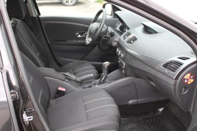 Renault Fluence I Рестайлинг с пробегом 2014 года, цена 680 000 рублей, 156000 км, седан, Автокод Объявления