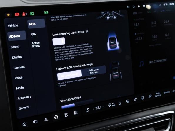 Li Auto (Lixiang) L9 I с пробегом 2023 года, цена 5 749 000 рублей, 68400 км, внедорожник, Автокод Объявления
