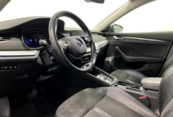 Skoda Octavia IV (A8) с пробегом 2021 года, цена 2 300 000 рублей, 114787 км, лифтбек, Автокод Объявления