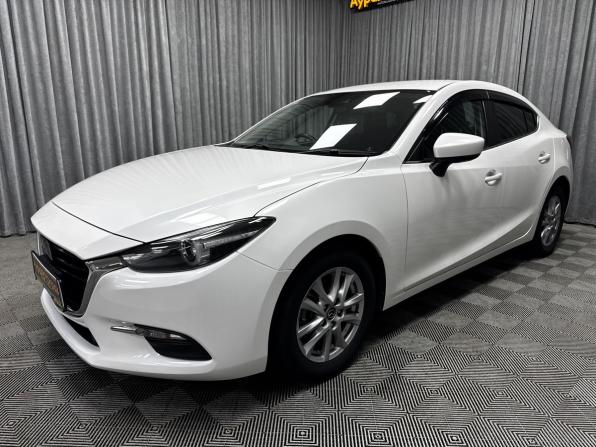 Mazda Axela III Рестайлинг с пробегом 2017 года, цена 1 570 000 рублей, 95146 км, седан, Автокод Объявления