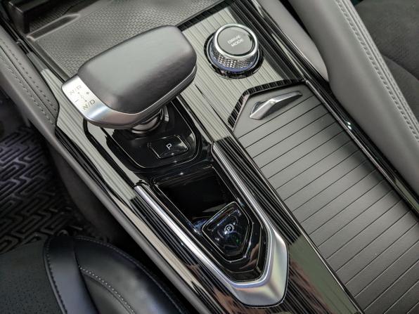 Geely Monjaro I с пробегом 2024 года, цена 3 625 000 рублей, 13494 км, внедорожник, Автокод Объявления