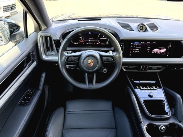 Porsche Cayenne III Рестайлинг с пробегом 2023 года, цена 13 990 000 рублей, 5886 км, внедорожник, Автокод Объявления