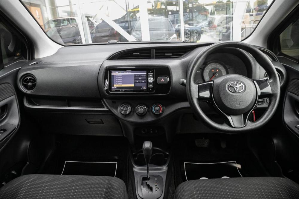 Toyota Vitz III (XP130) Рестайлинг Иркутск  - изображение 13