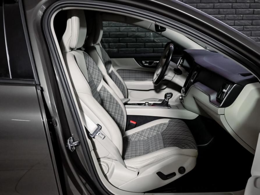 Volvo V60 Cross Country II Екатеринбург  - изображение 11