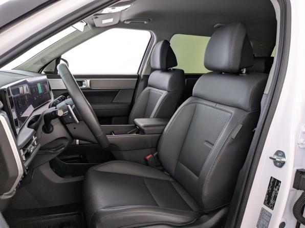 Hyundai Santa Fe IV Рестайлинг с пробегом 2023 года, цена 4 450 000 рублей, 38630 км, внедорожник, Автокод Объявления